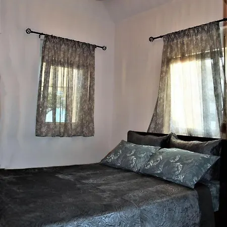 Alexander - Summer Retreat Villa